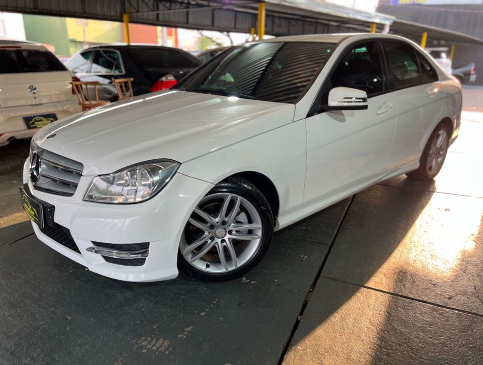 Mercedes C-180 CGI Sport 1.6 TB 16V 156cv Aut.