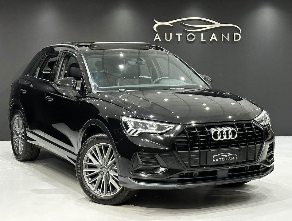 Audi Q3 Black Ed. 1.4 TFSI Flex/Black S-tron.