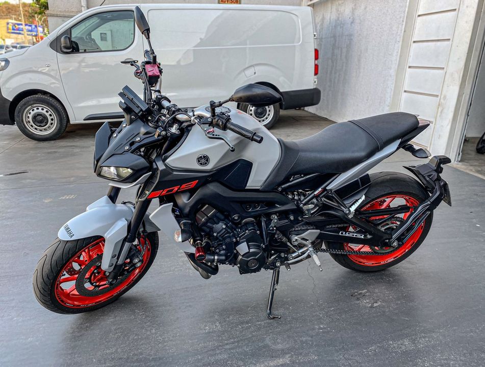 YAMAHA MT-09 850cc/ABS