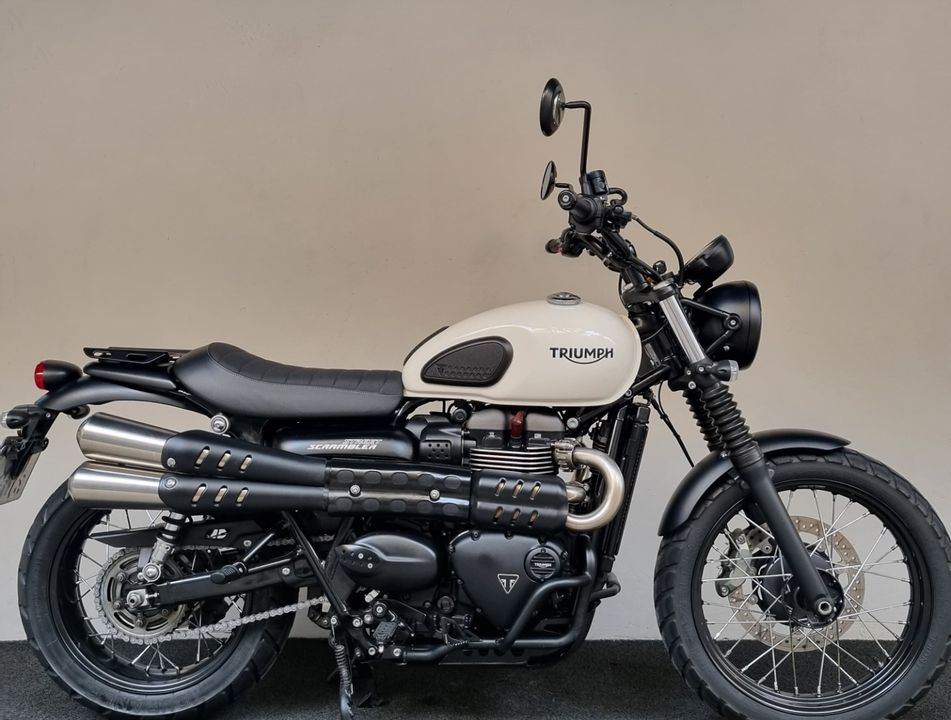 TRIUMPH STREET SCRAMBLER 900cc