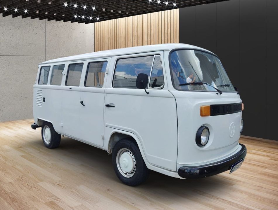 VolksWagen Kombi Standard/ Luxo/ Série Prata