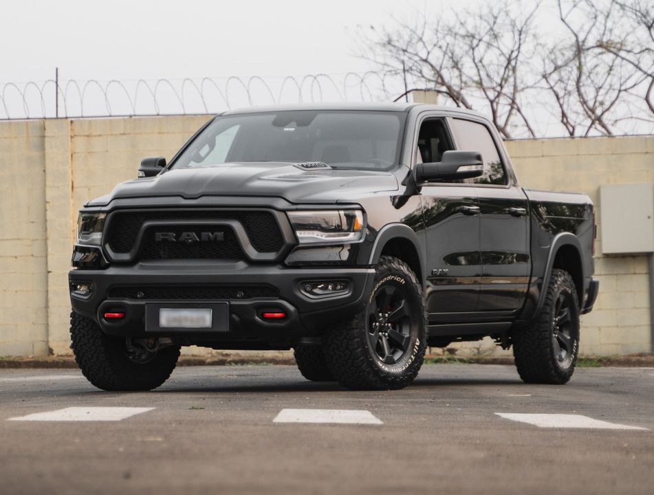 RAM 1500 REBEL 5.7 HEMI CD V8 4x4 Aut.