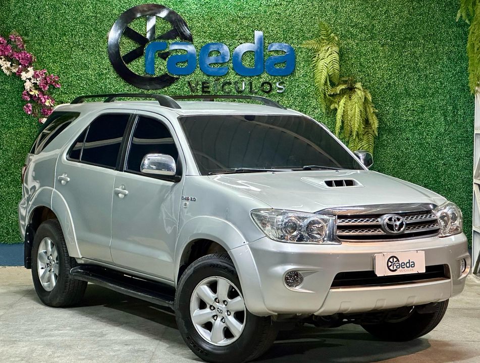 Toyota Hilux SW4 SRV D4-D 4x4 3.0 TDI Dies. Aut