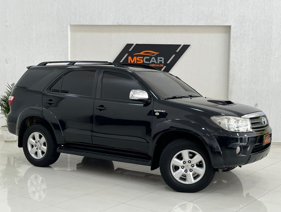 Toyota Hilux SW4 SRV D4-D 4x4 3.0 TDI Dies. Aut