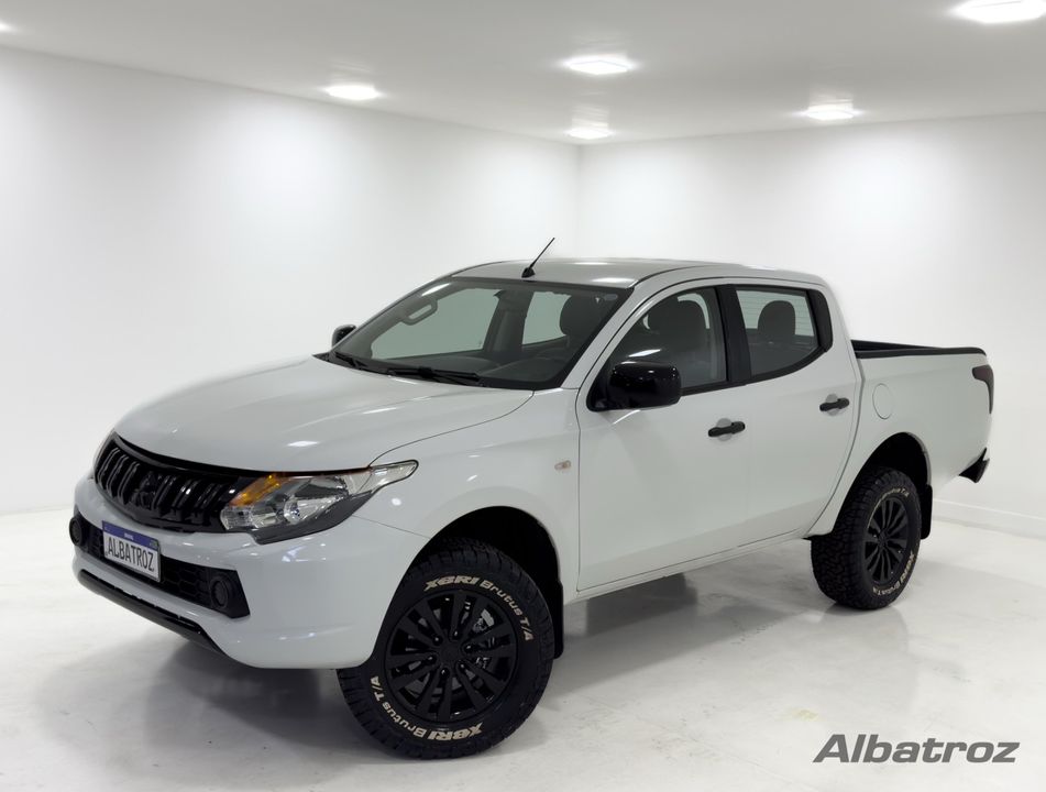 Mitsubishi L200 Triton Sport GLX 2.4 CD Diesel Mec.