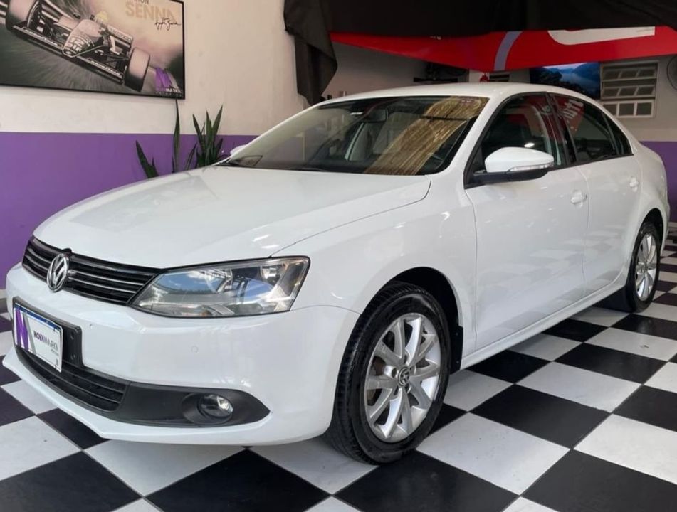 VolksWagen JETTA Comfortline 2.0 T.Flex 8V 4p Tipt.