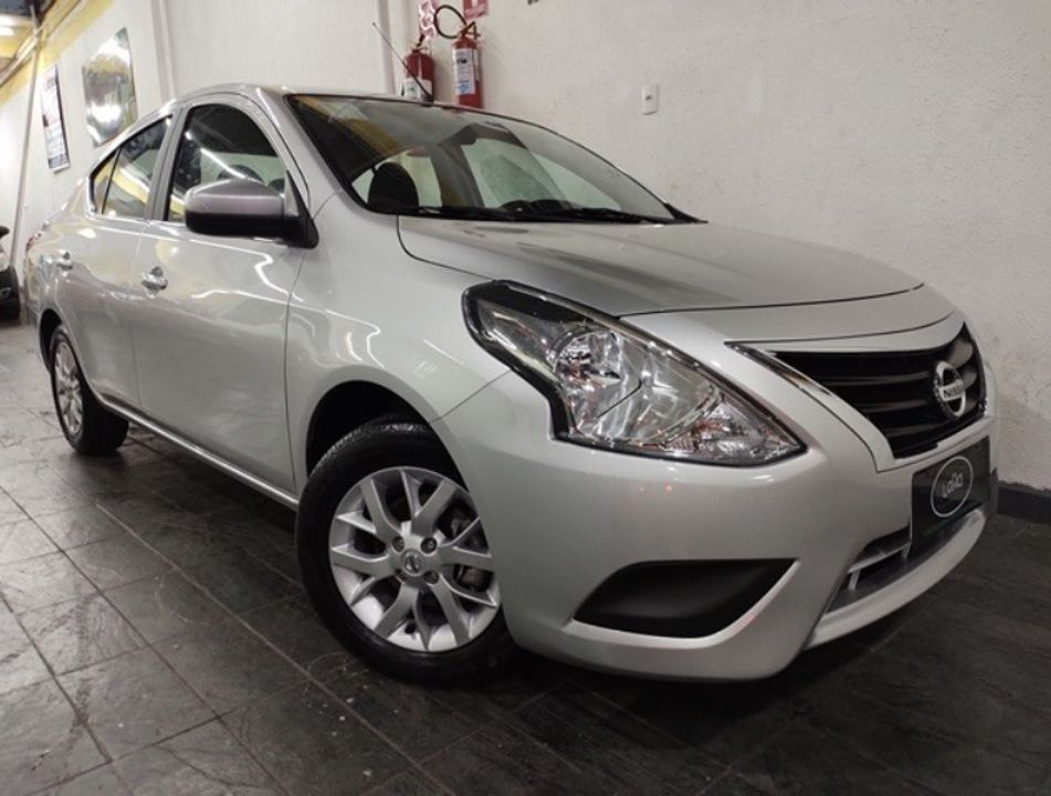 Nissan VERSA SV 1.6 16V FlexStart 4p Aut.