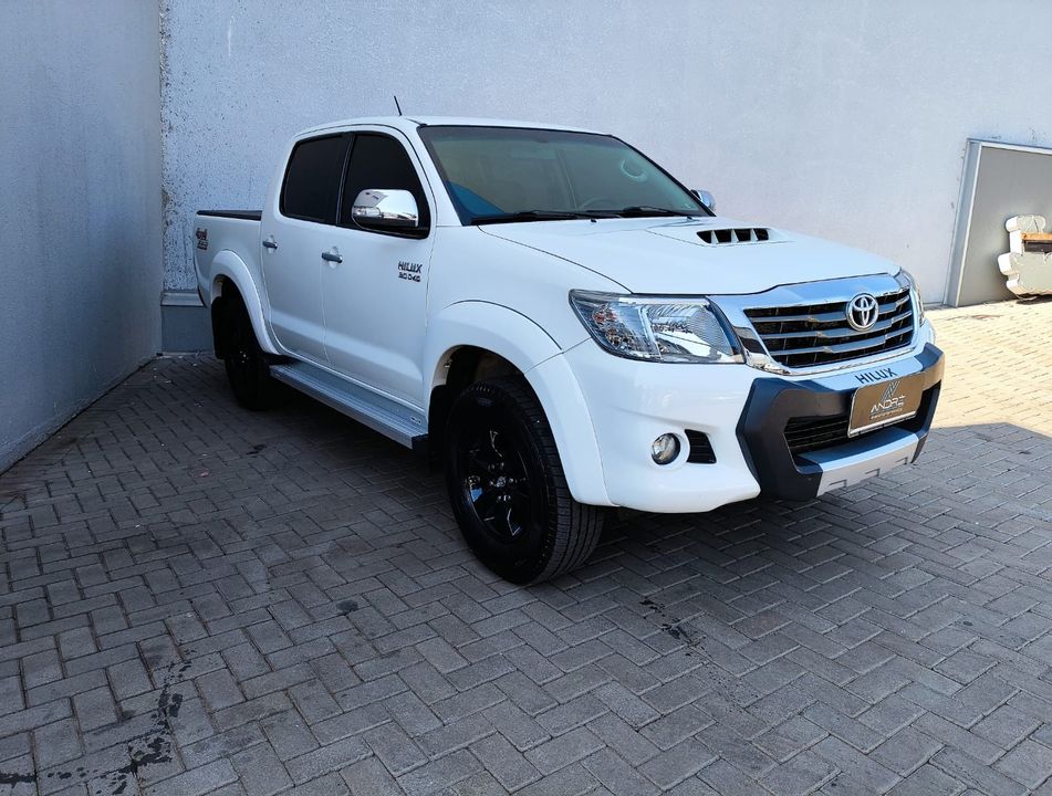 Toyota Hilux SW4 SRV D4-D 4x4 3.0 TDI Dies. Aut