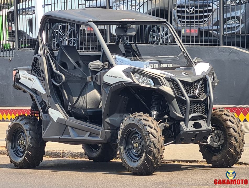 CAN-AM maverick Trail 700