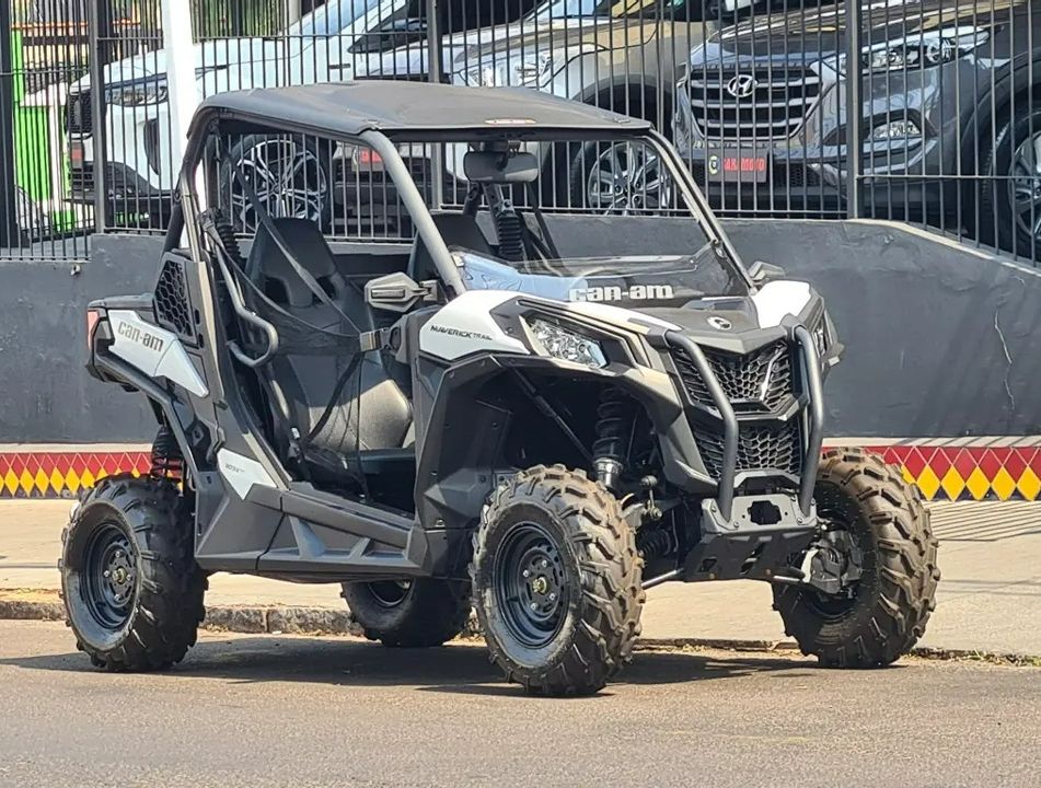 CAN-AM maverick Trail 700