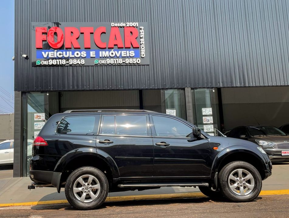 Mitsubishi Pajero DAKAR 3.2 4x4 T.I. Dies. 5p Aut.