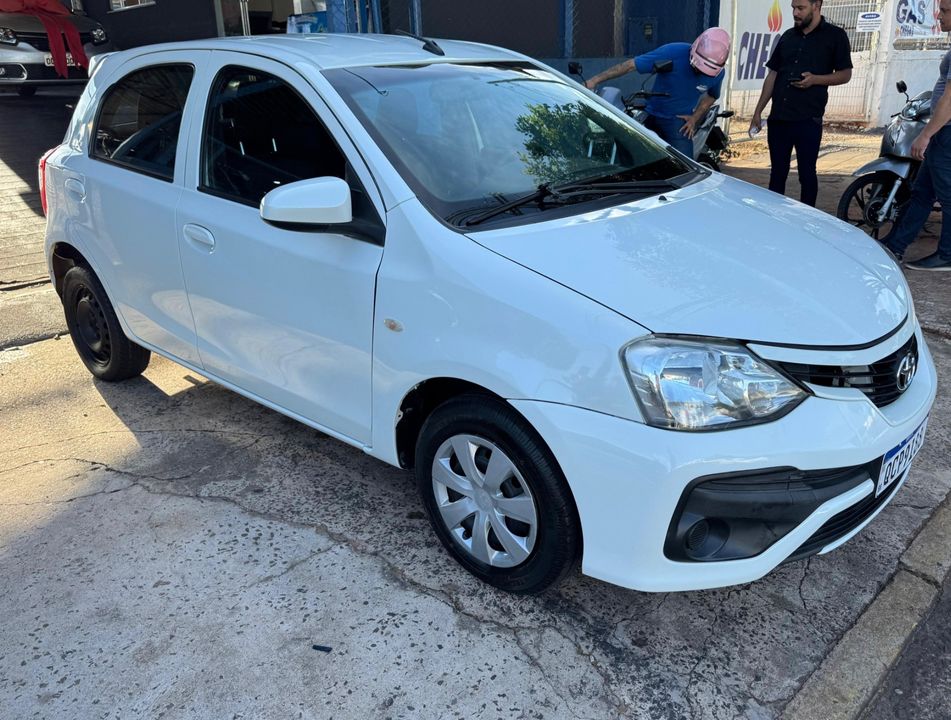 Toyota ETIOS X 1.3 Flex 16V 5p Mec.