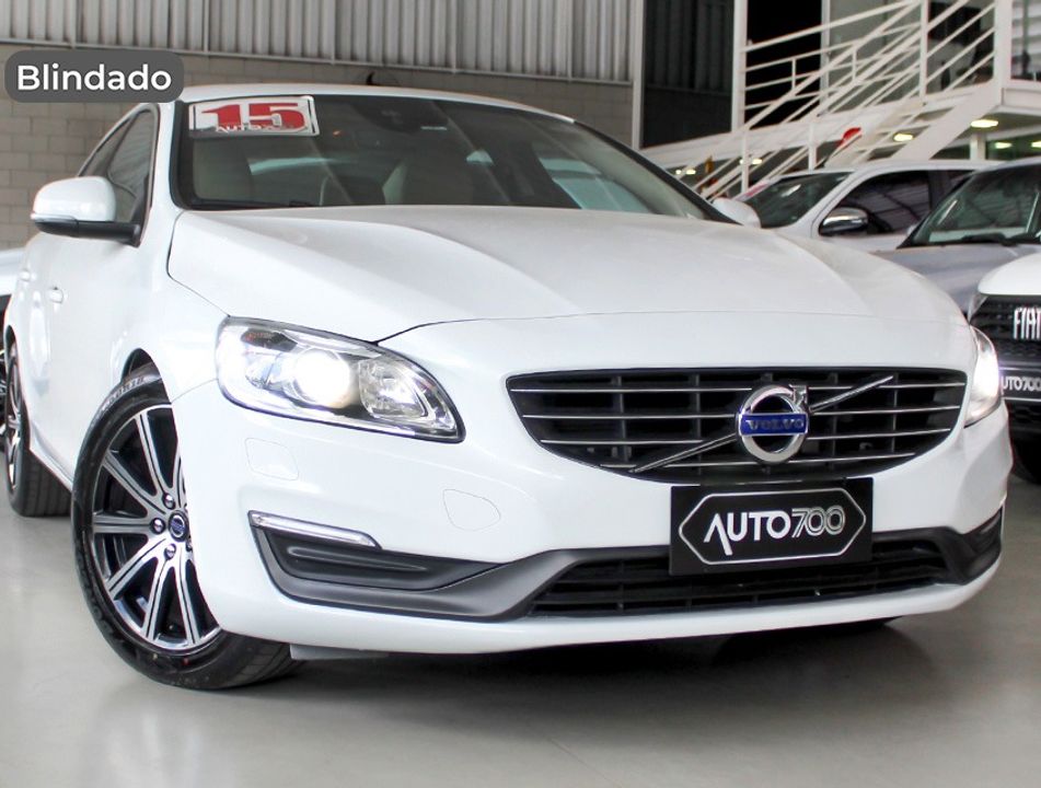 Volvo S60 T-5 MOMENTUM 2.0 245cv 4p