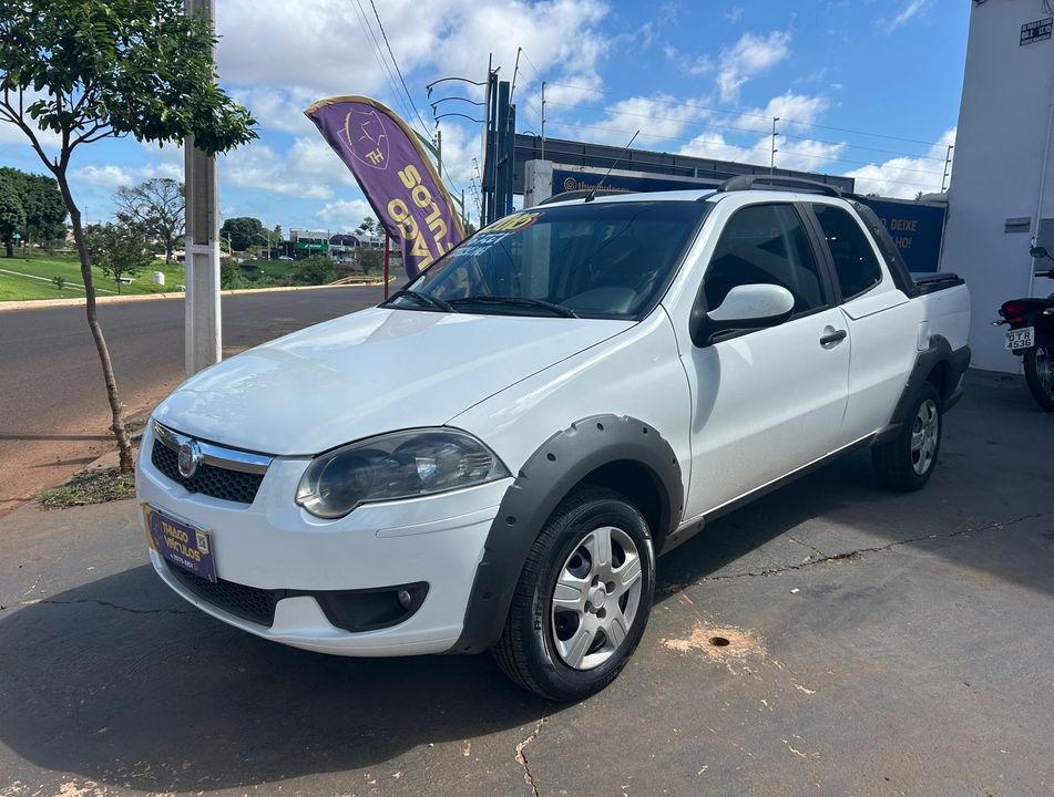 Fiat Strada Trekking 1.6 16V Flex CE