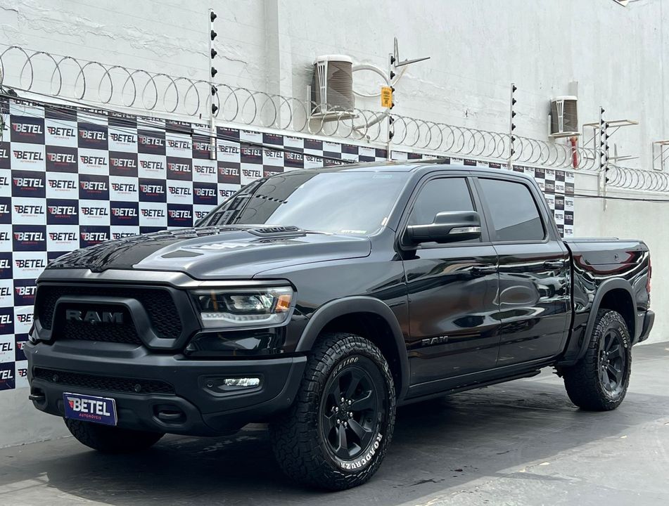 RAM 1500 REBEL 5.7 HEMI CD V8 4x4 Aut.