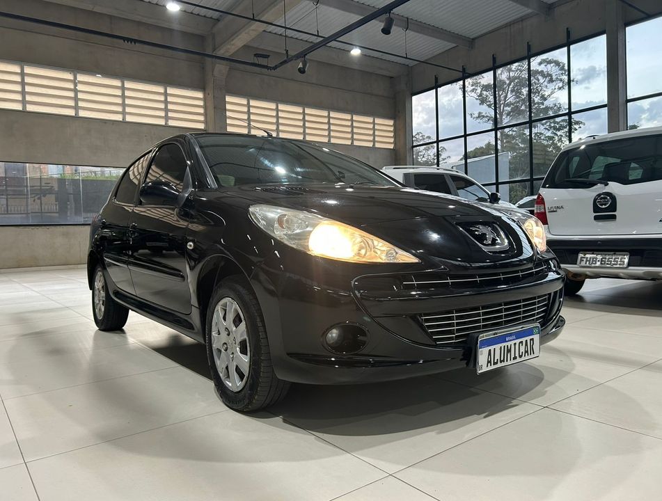 Peugeot 207 XR 1.4 Flex 8V 5p