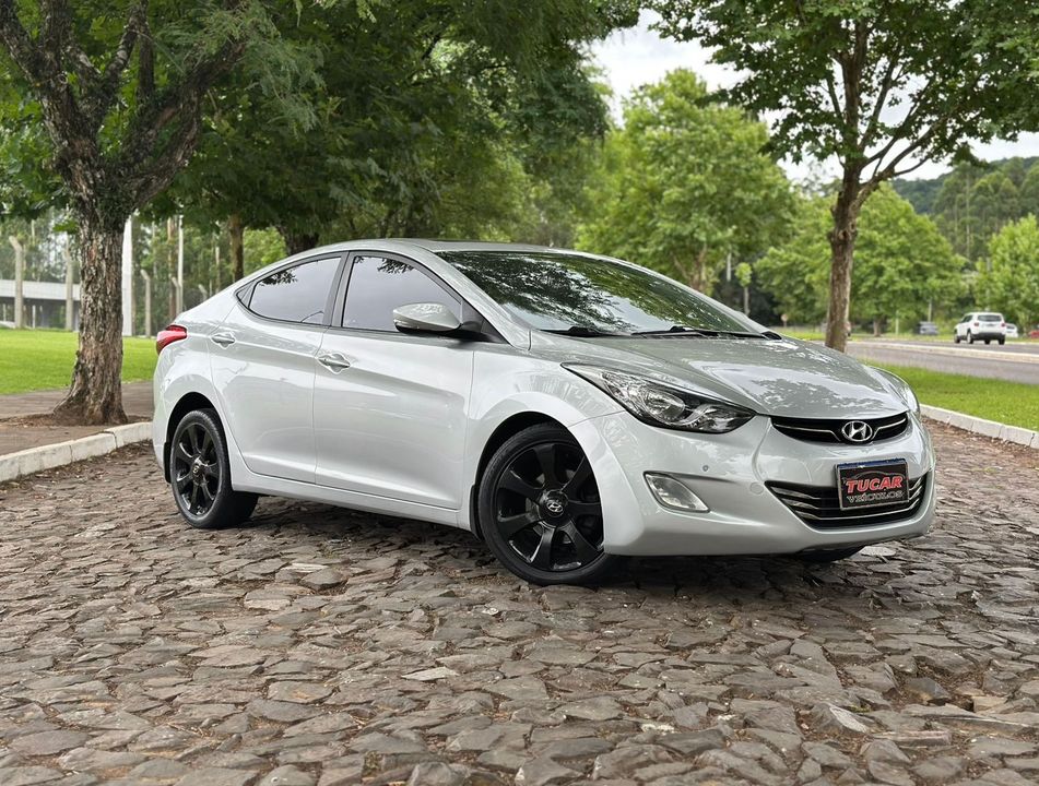 Hyundai Elantra GLS 1.8 16V Aut.