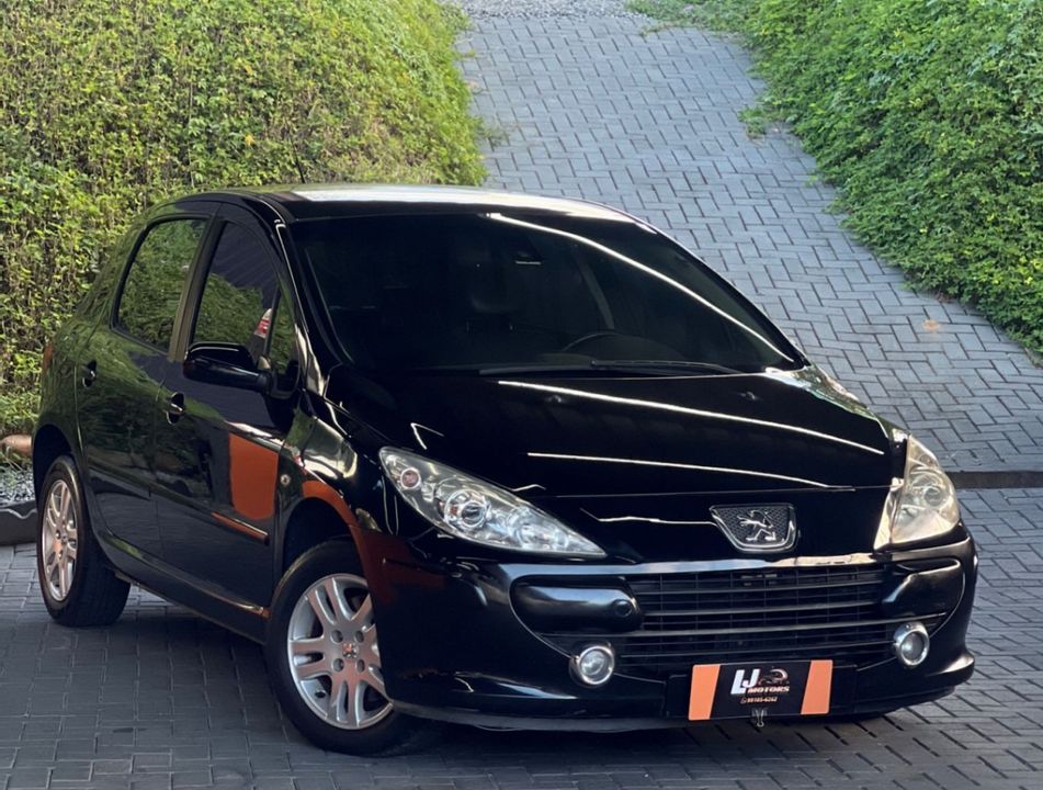 Peugeot 307 Feline/Griff/Premi. 2.0 Flex 5p Aut.