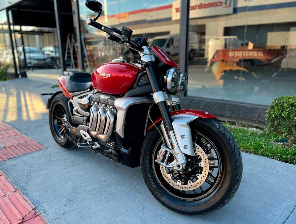 TRIUMPH ROCKET III R 2500cc