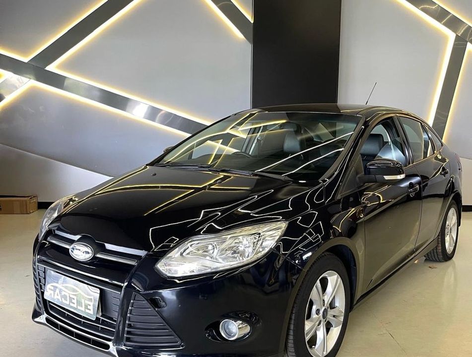 Ford Focus 2.0 16V/SE/SE Plus Flex 5p Aut.