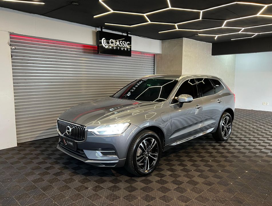 Volvo XC60 T8 MOMENTUM