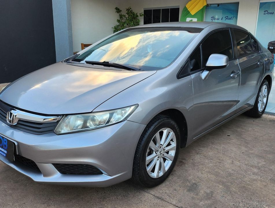 Honda Civic Sedan LXS 1.8/1.8 Flex 16V Aut. 4p