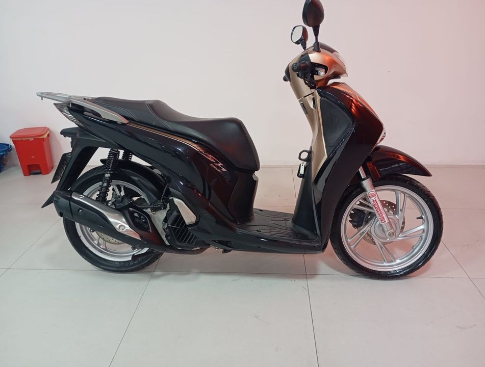 HONDA SH 150i/DLX