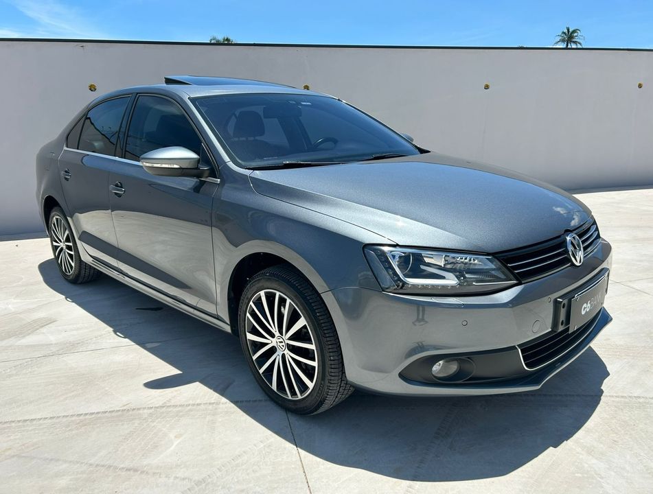 VolksWagen JETTA Highline 2.0 TSI 16V 4p Tiptronic