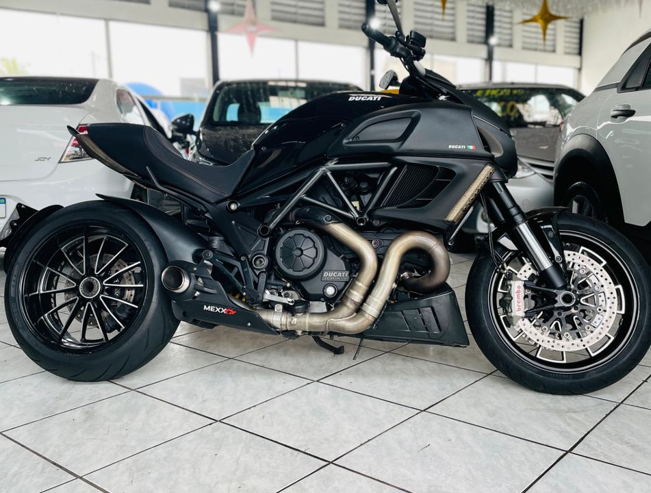 Ducati DIAVEL 1198