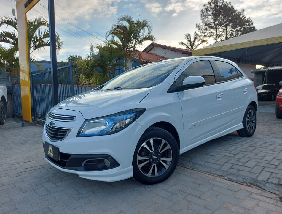 Chevrolet ONIX HATCH LTZ 1.4 8V FlexPower 5p Mec.