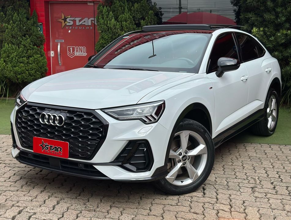 Audi Q3 Perf. Black 2.0 TFSI Tiptr. Quattro