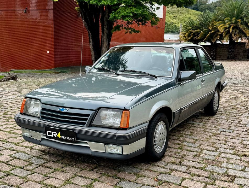 Chevrolet Monza Classic SE 2.0 /MPFI e EFI 2p e 4p