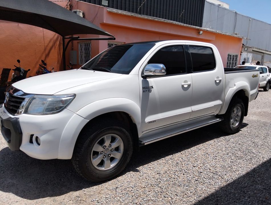 Toyota Hilux CD SRV 4x4 2.7 Flex 16V Aut.