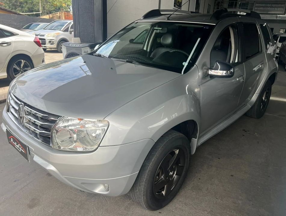 Renault 1.6 DYNAMIQUE 4X2 16V FLEX 4P MANUAL