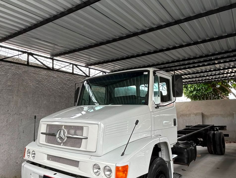 MERCEDES-BENZ L-1318 2p (diesel)