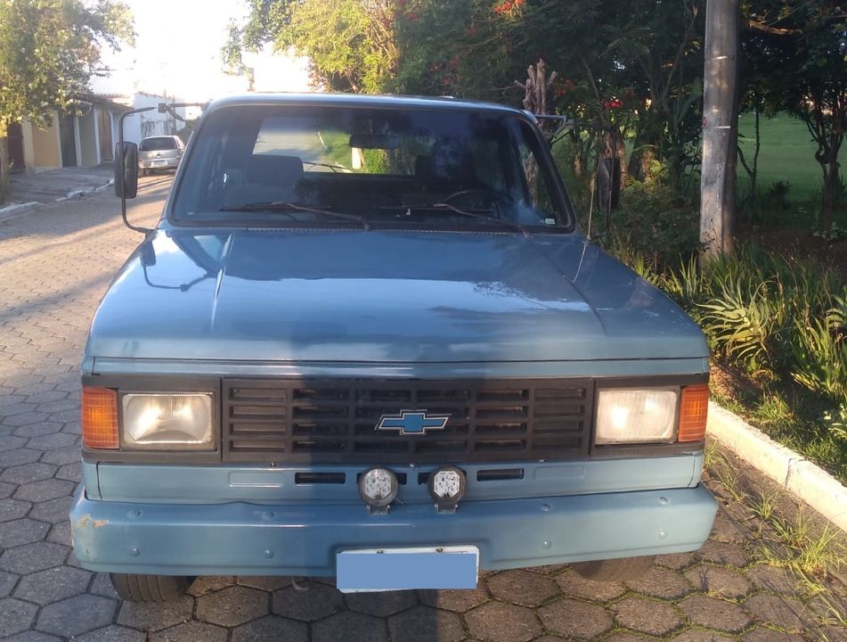 Chevrolet Bonanza S / Luxe 4.0 Diesel Turbo