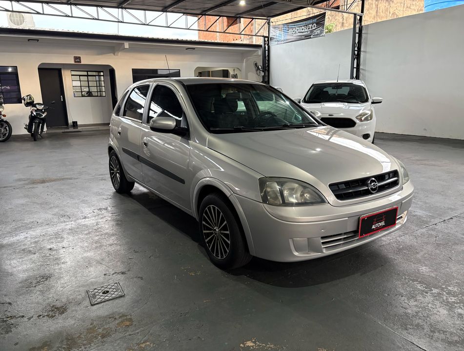 Chevrolet Corsa Hatchback 1.0 MPFI 8V 71cv 5p