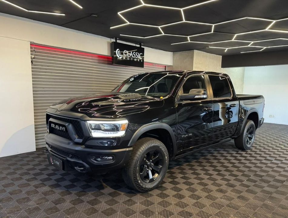 RAM 1500 REBEL 5.7 HEMI CD V8 4x4 Aut.