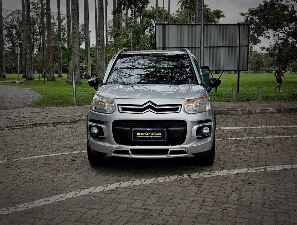 Citroën C3 Picasso GLX 1.5 Flex 8V 5p Mec.