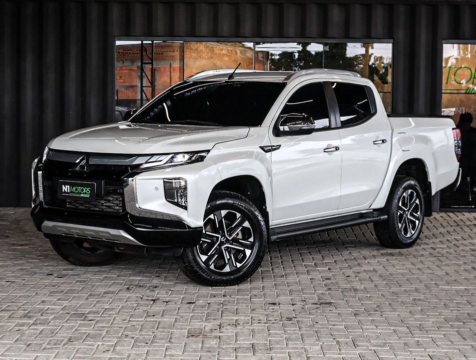 Mitsubishi L200 Triton Sport HPE-S 2.4 CD Dies. Aut