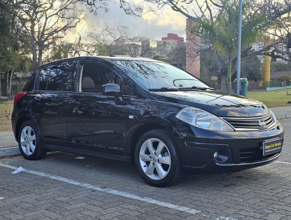 Nissan TIIDA SL 1.8/1.8 Flex 16V Aut.
