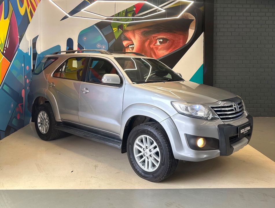 Toyota Hilux SW4 SR 4x2 2.7/ 2.7 Flex 16V Aut.