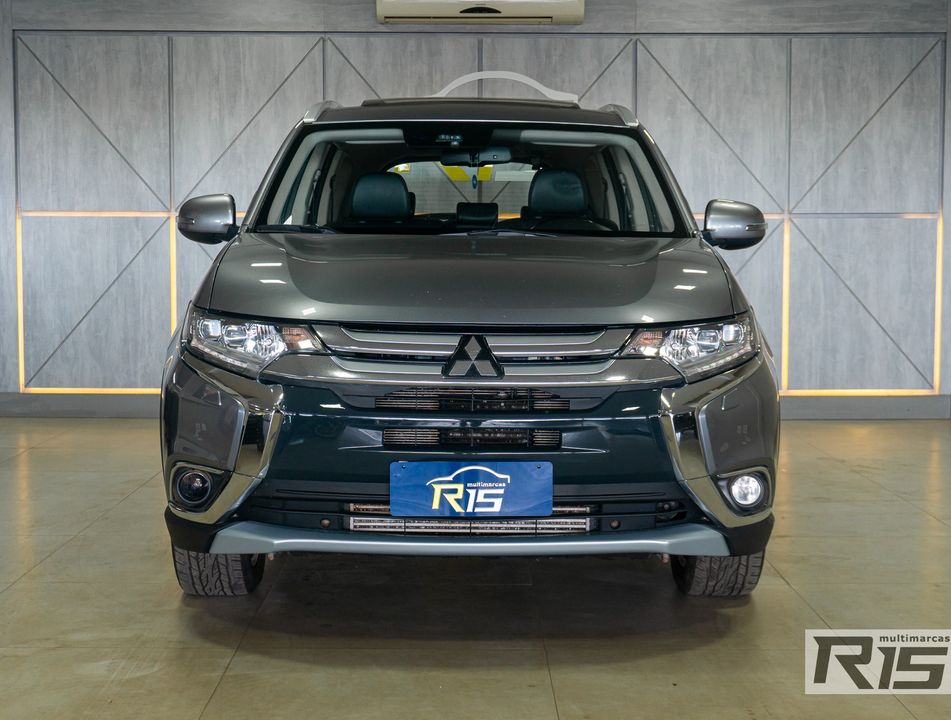 Mitsubishi OUTLANDER 2.2 165cv Diesel Aut.