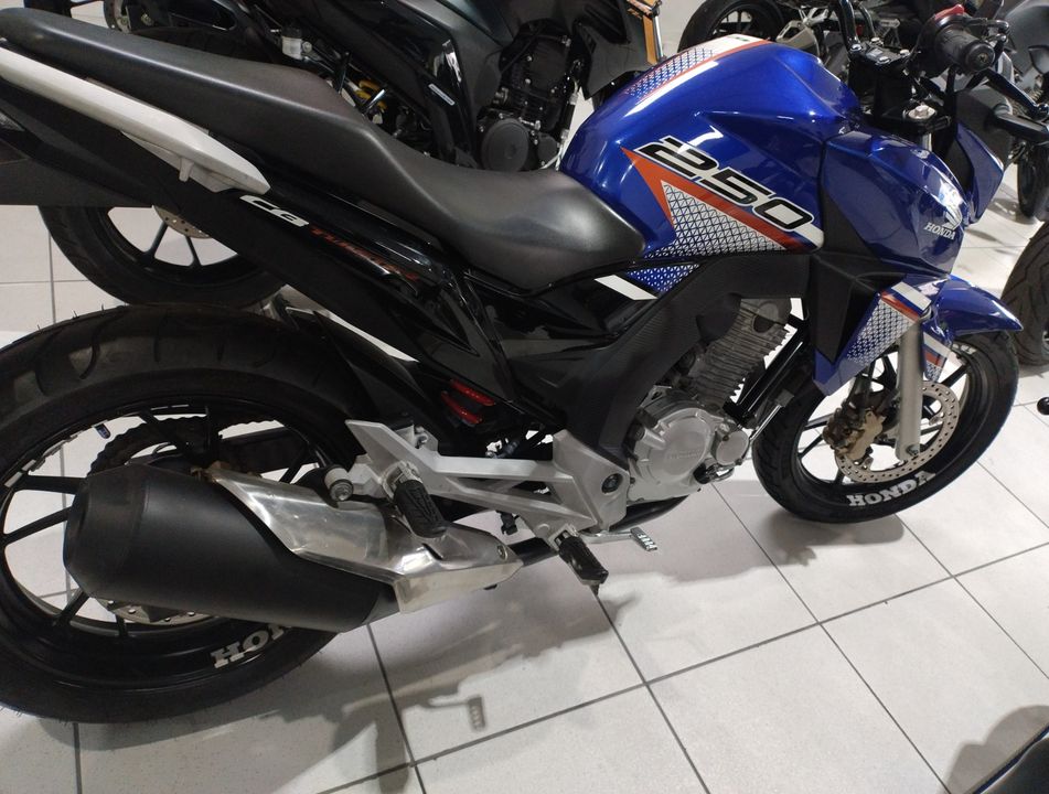 HONDA CB TWISTER/FLEXONE 250cc