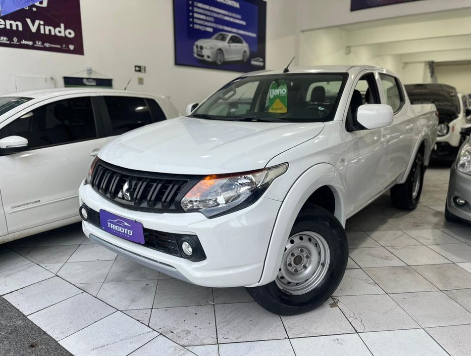 Mitsubishi L200 Tri. Outd. GLX 2.4 CD 4x4 Die. Mec.