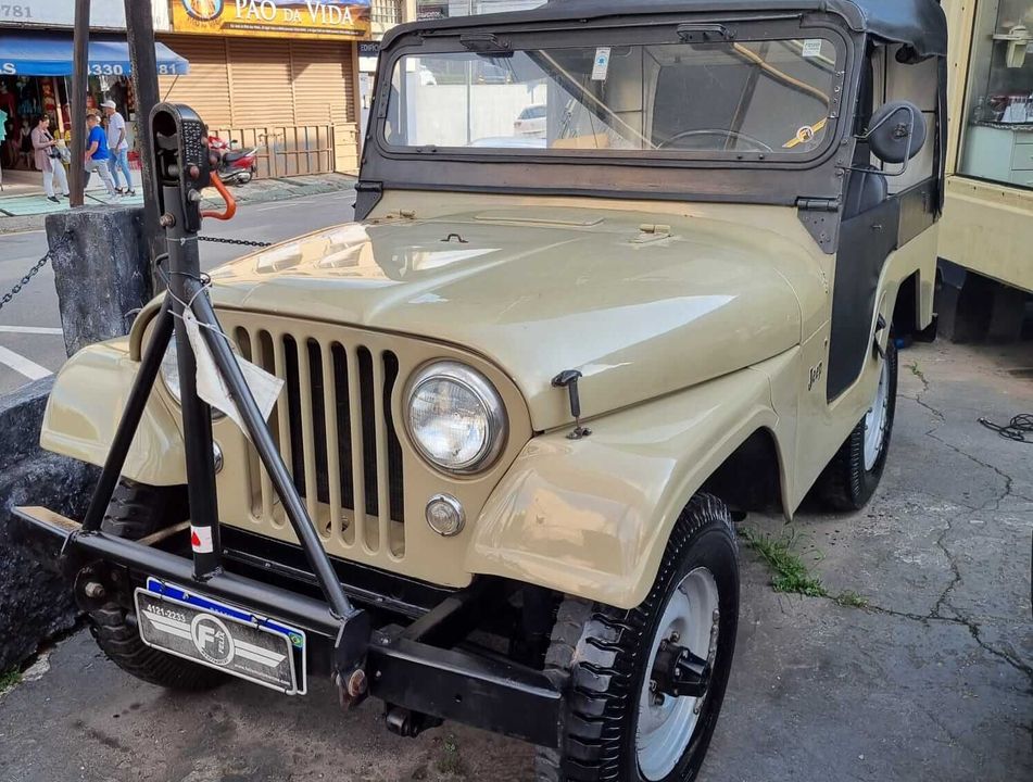 Jeep CJ-5 Fabricante: Willys-Overland do Brasil