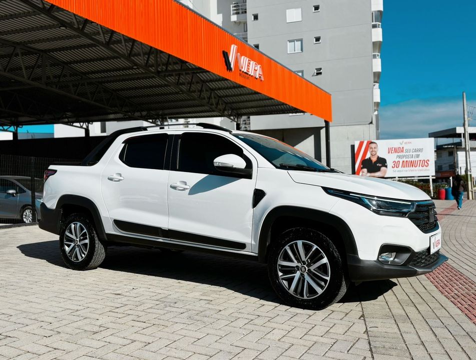 Fiat Strada Volcano 1.3 Flex 8V CD