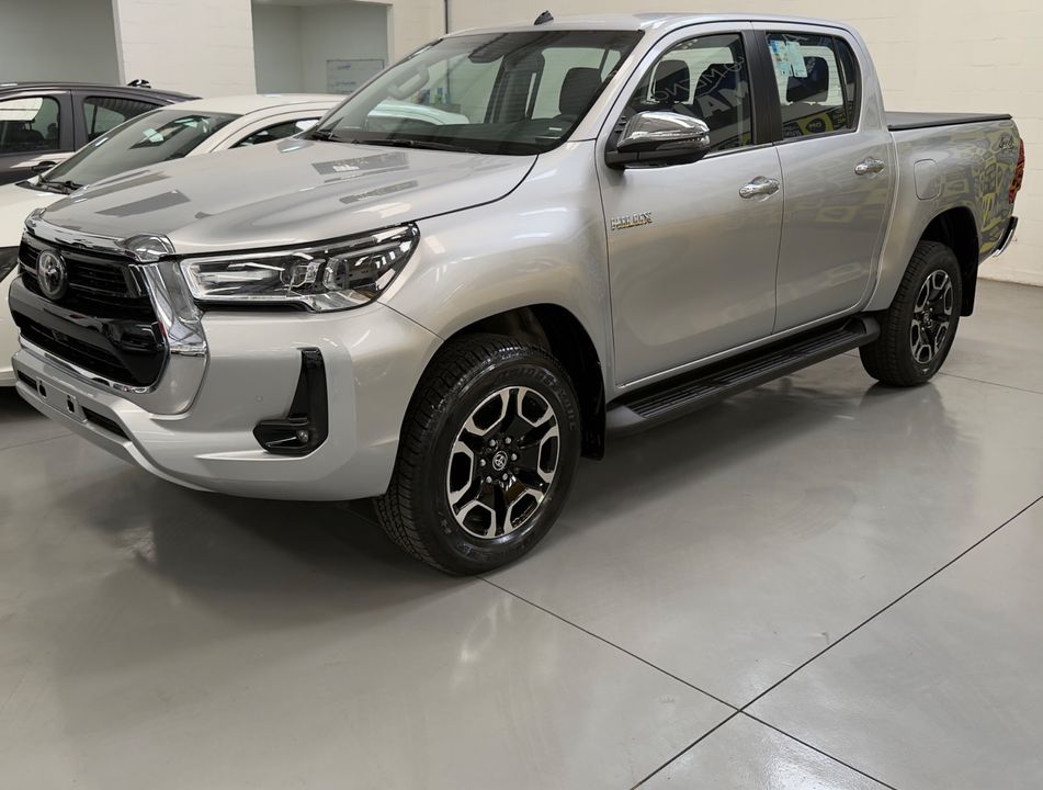 Toyota Hilux CD SRX 4x4 2.8 TDI 16V Diesel Aut.