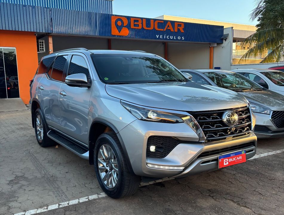 Toyota Hilux CD SRX 4x4 2.8 TDI 16V Diesel Aut.