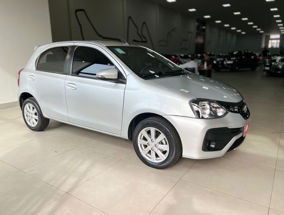 Toyota ETIOS X Plus 1.5 Flex 16V 5p Mec.